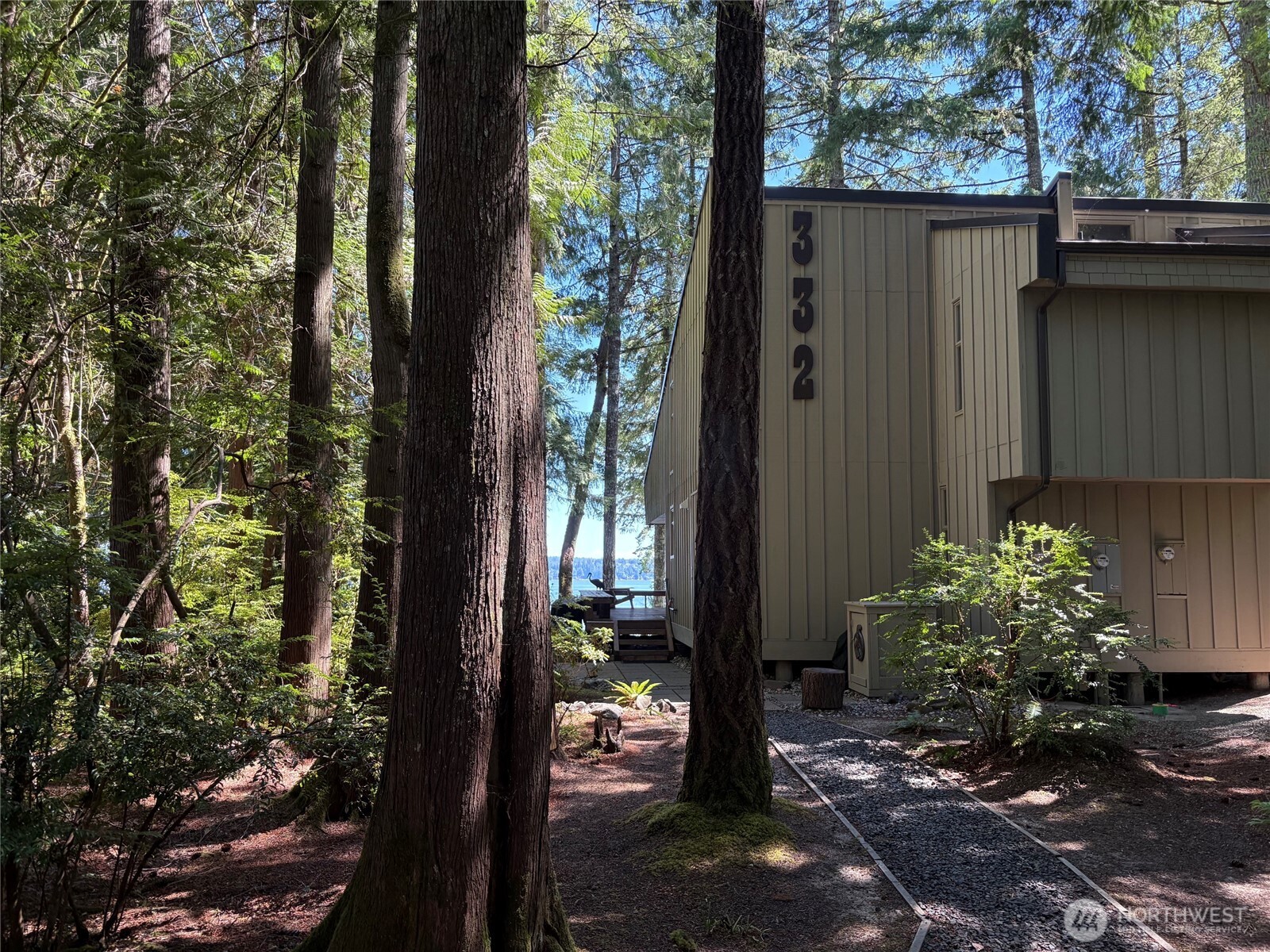 332 Pointes Drive #332