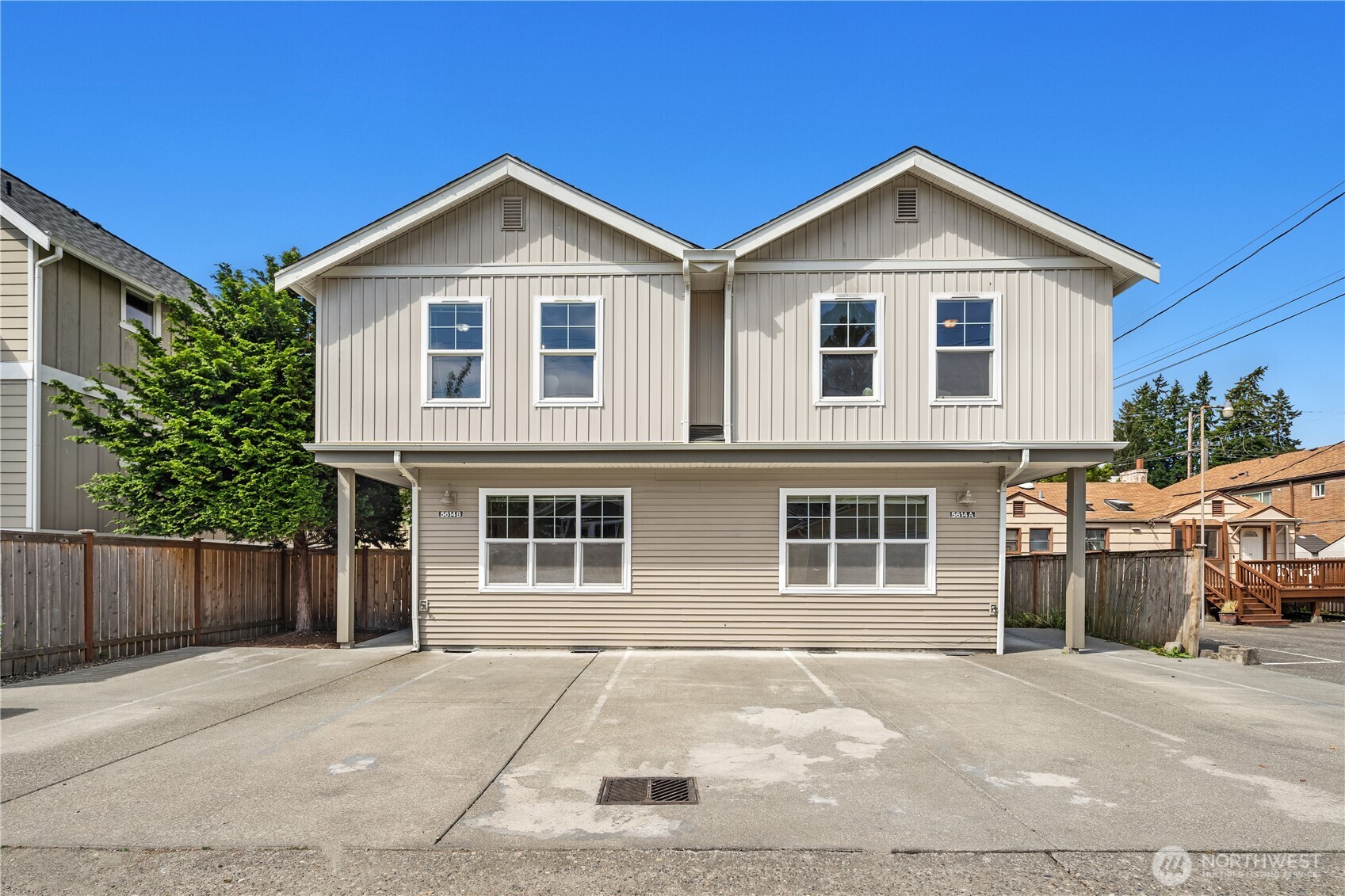 5614 Fauntleroy Way