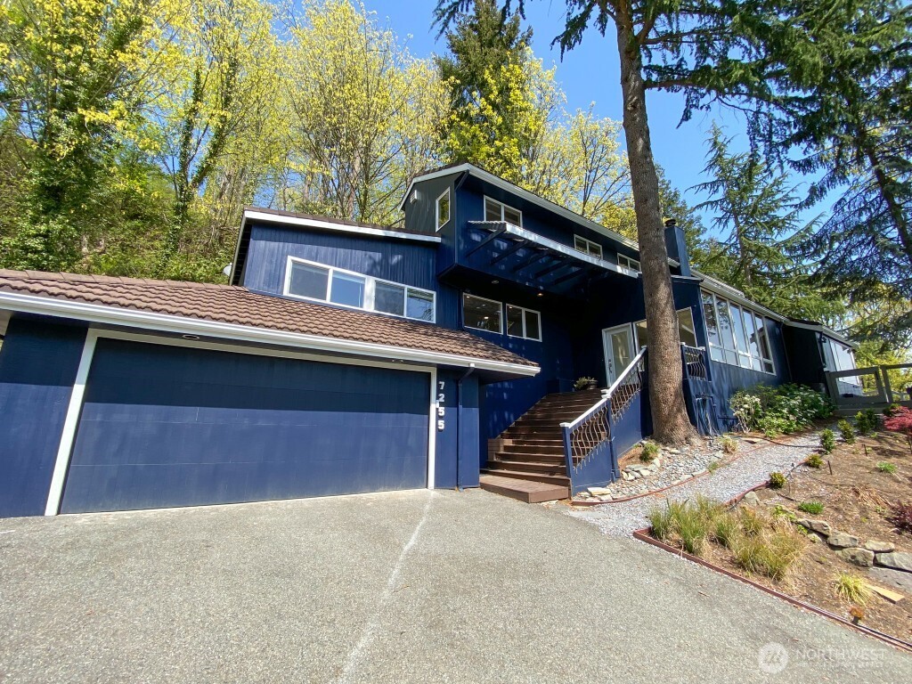 7255 Mercer Way