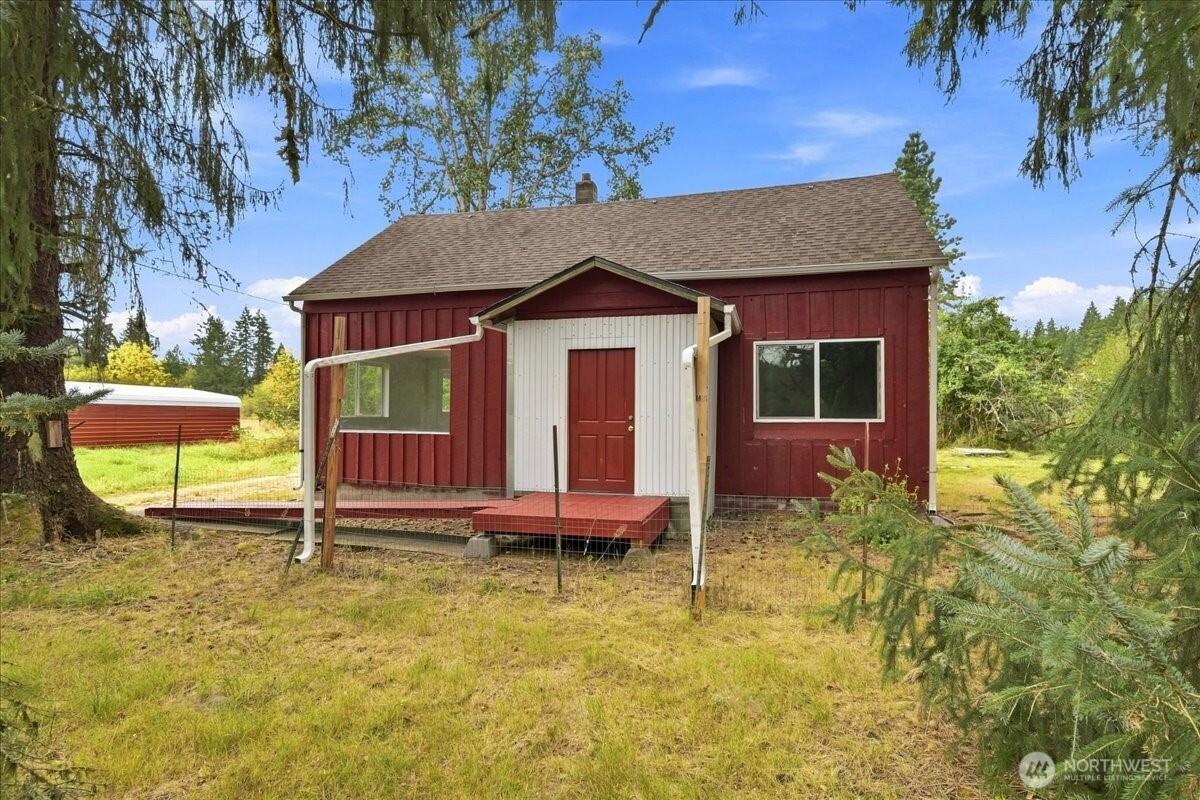 696 Toledo Salmon Creek Road