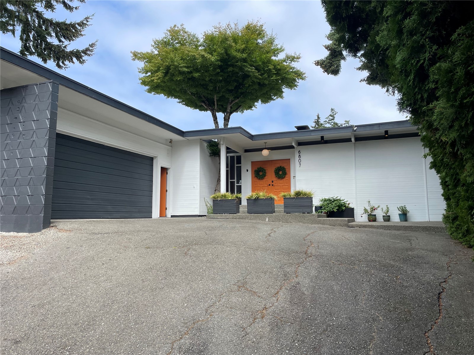 6807 44th Street Court