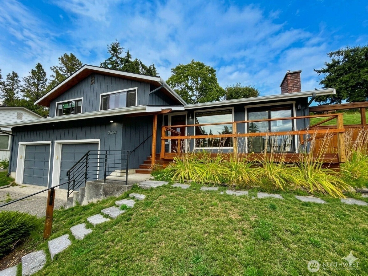 2604 Vining Place