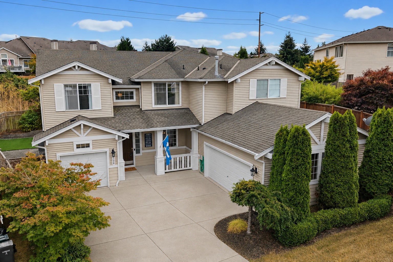 5728 Hazel Loop