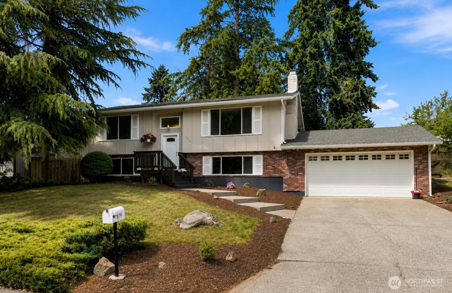 7910 Husky Way