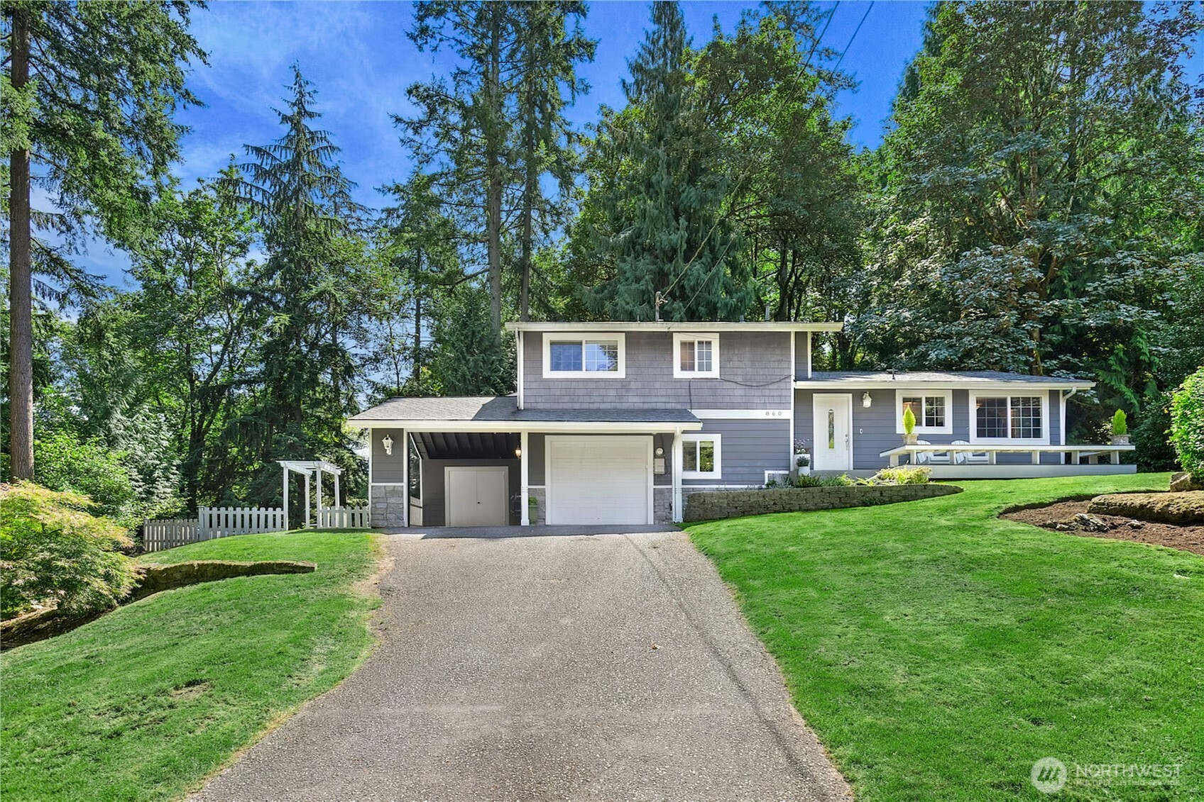 860 Valley View Place