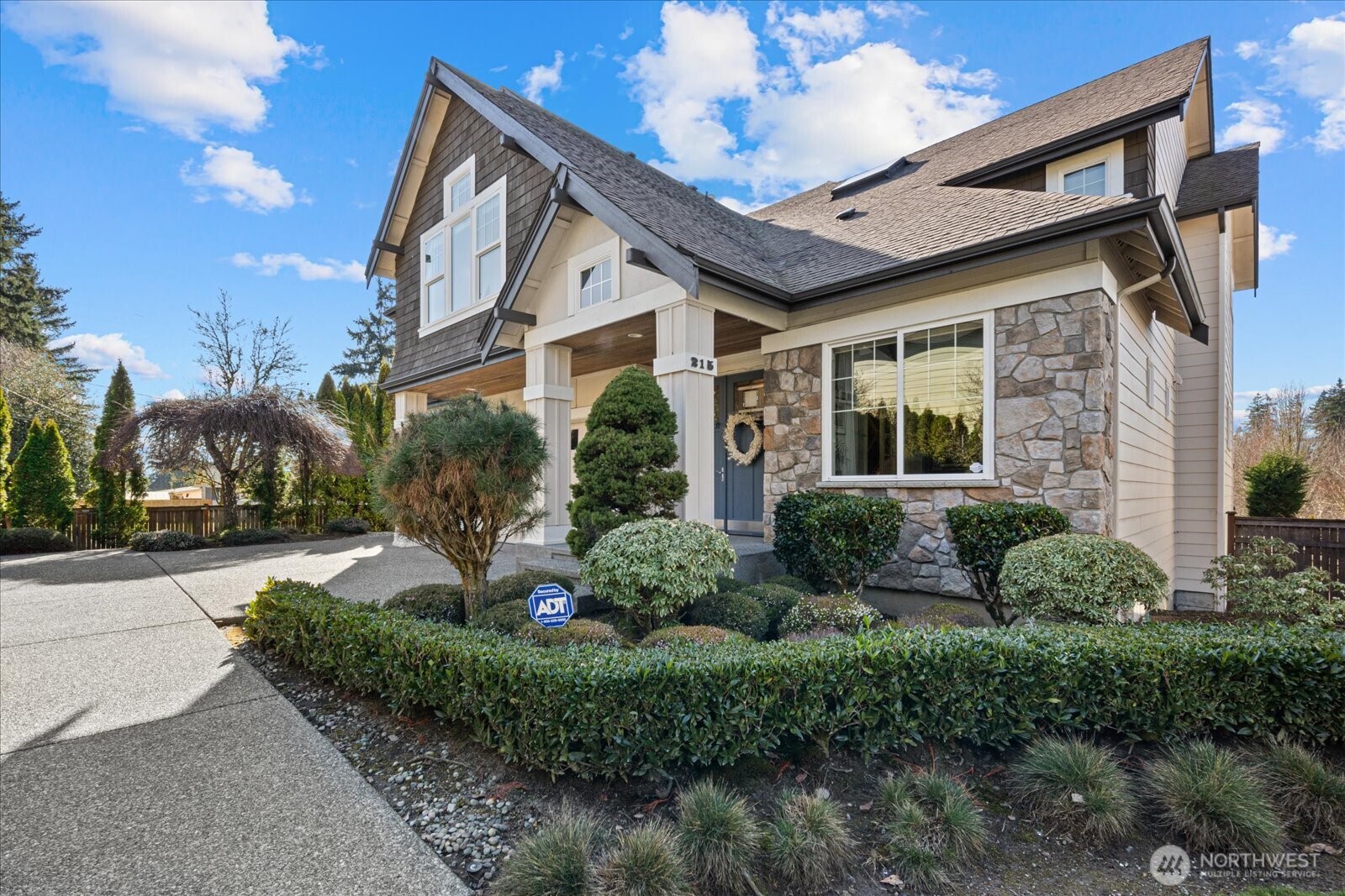 215 Ilwaco Place