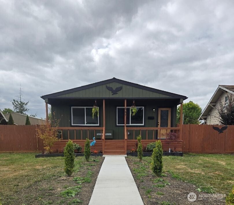 557 Pacific Avenue