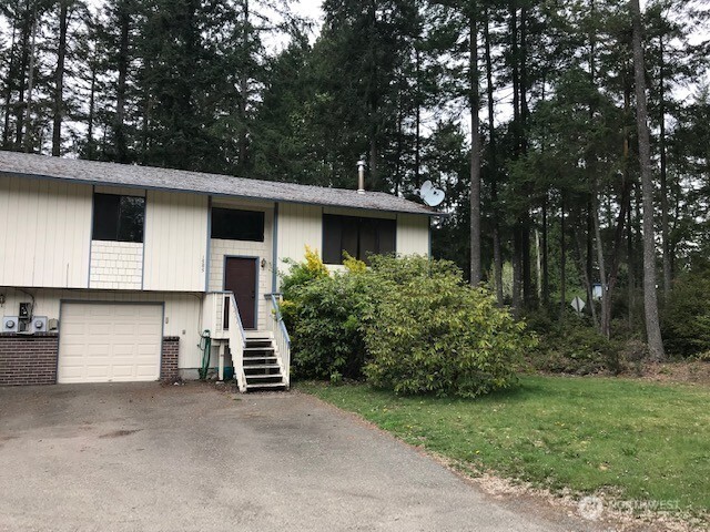 1585 Palmer Lane