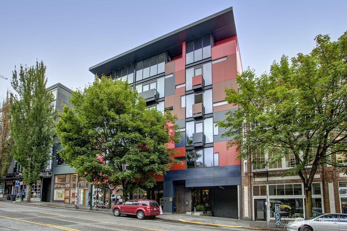 1111 Pike Street #204