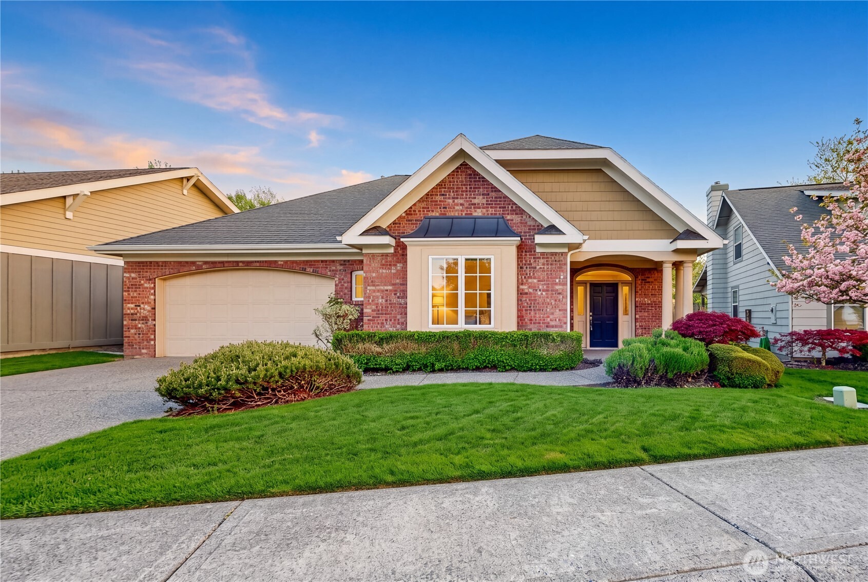 950 Creekside Drive
