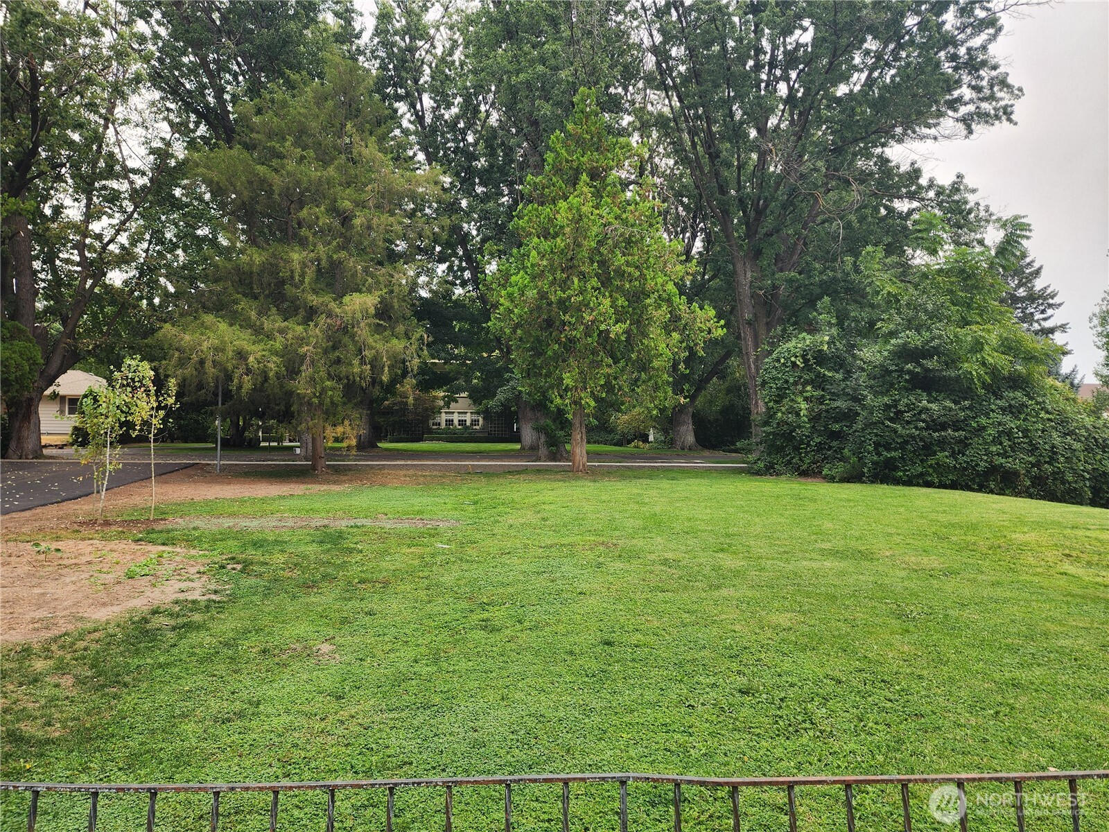 105 Chateau Lane