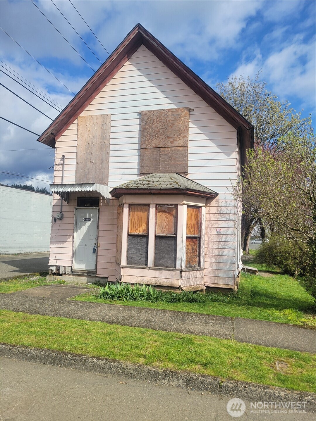 218 2nd Street