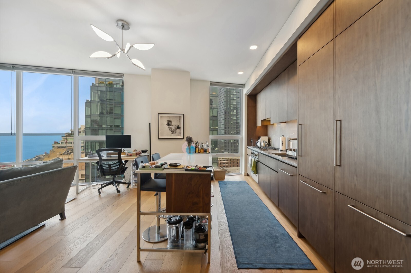 121 Stewart Street #1908