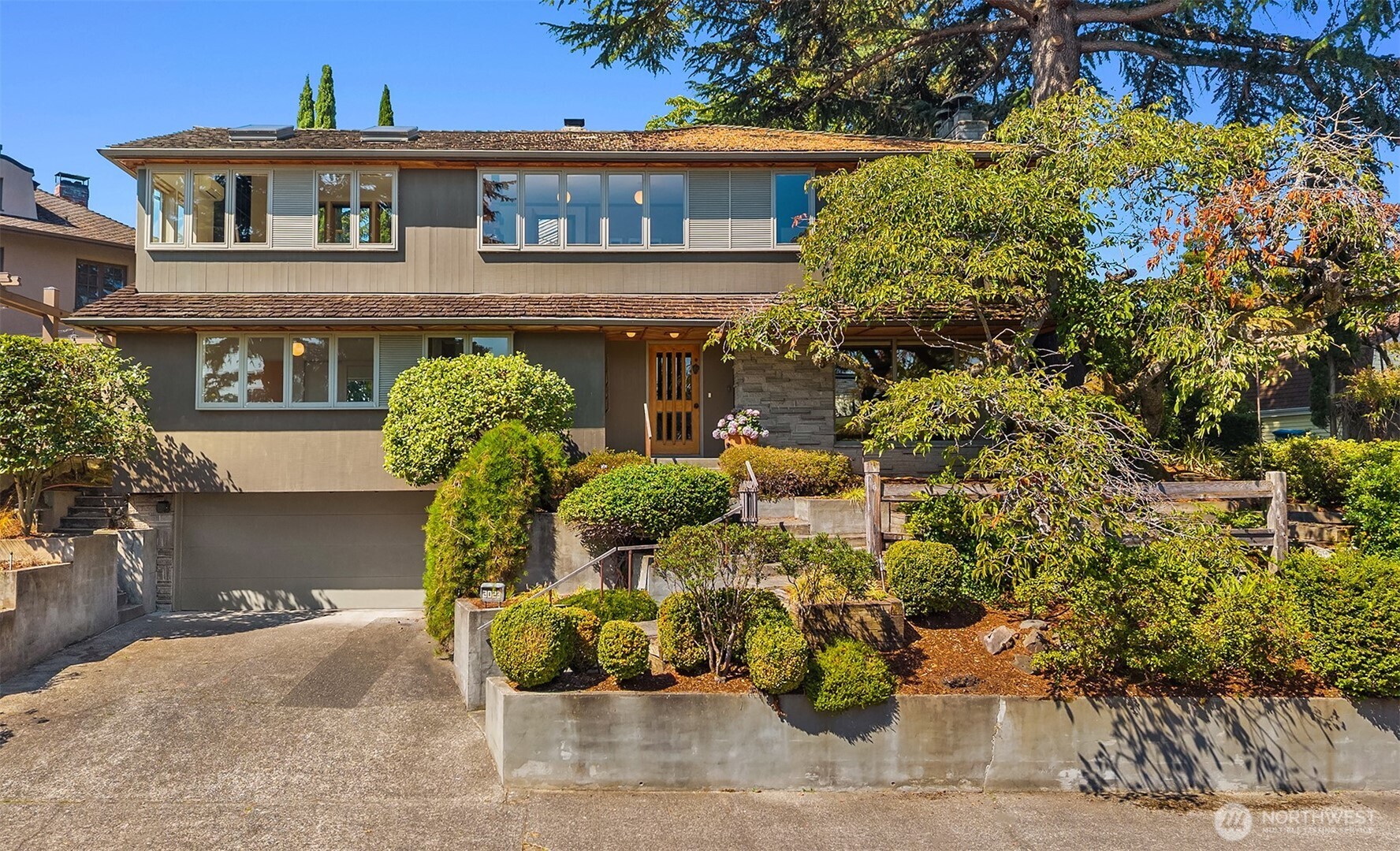 3023 Laurelhurst Drive