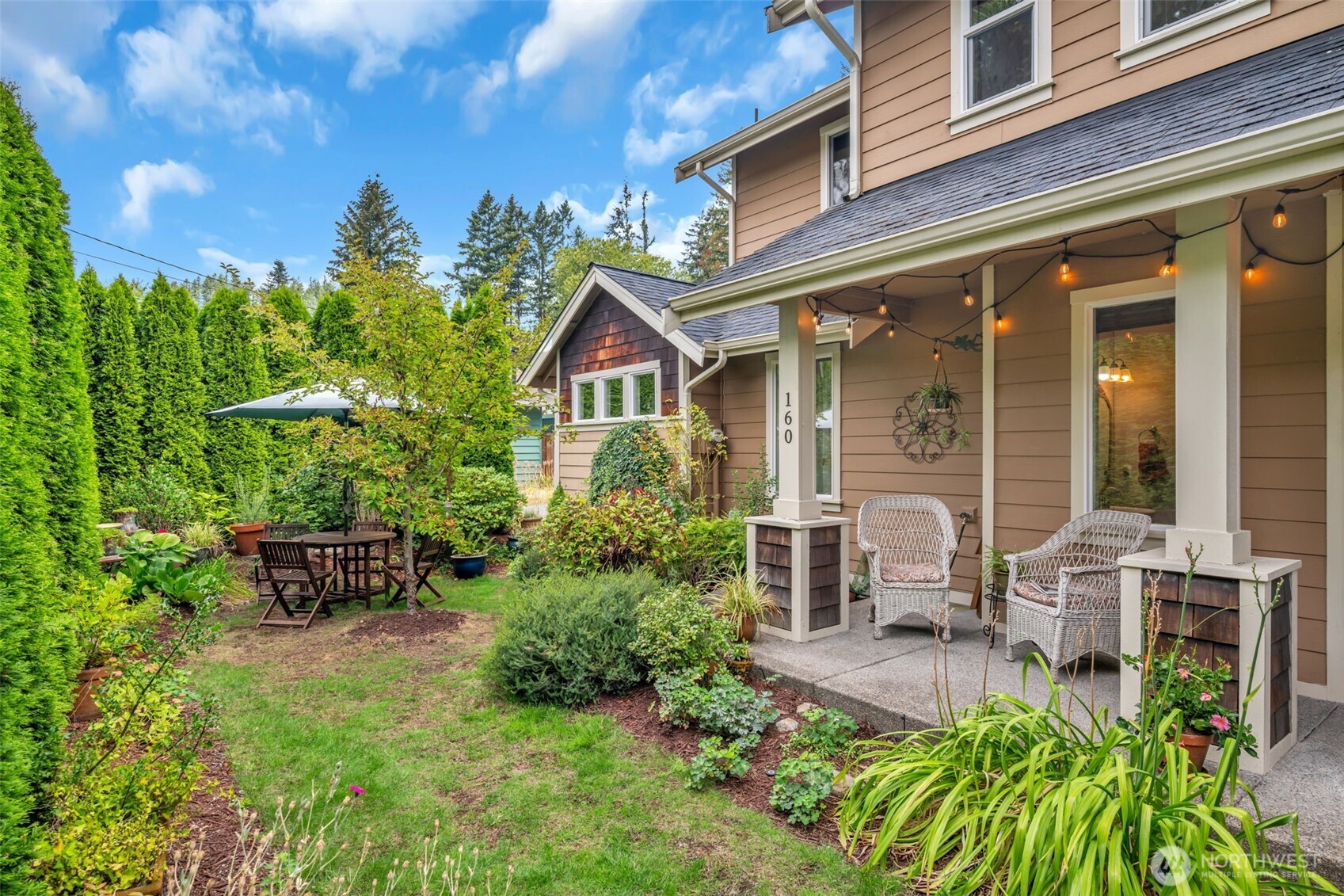 160 6th Avenue