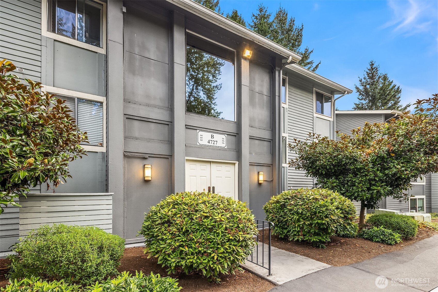 4727 Lake Sammamish Parkway #B206