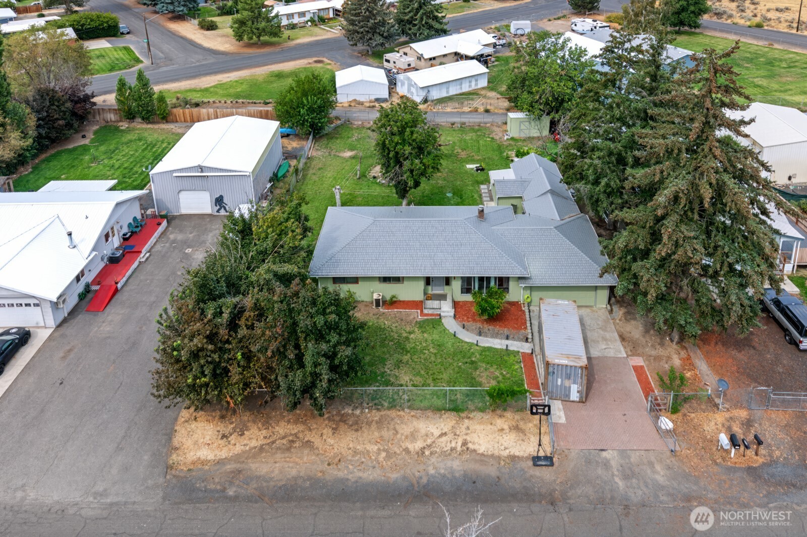 156 Warden Avenue