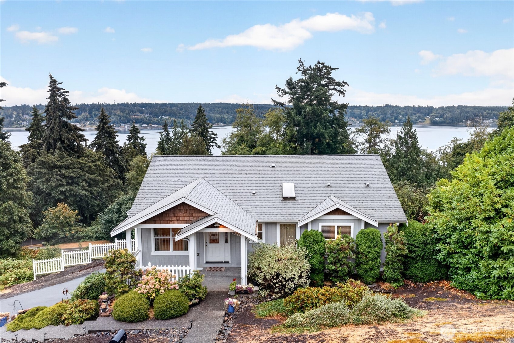 13204 Emerald Drive
