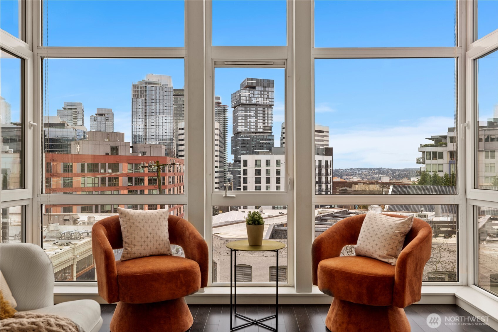 303 Pike Street #503
