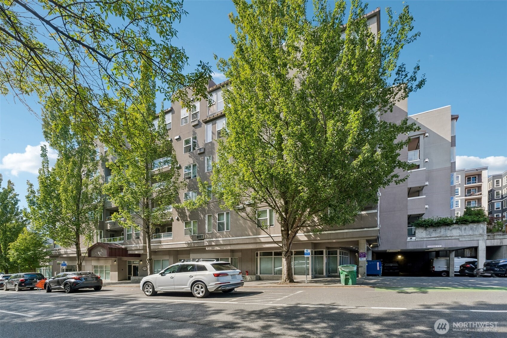 4343 Roosevelt Way #608