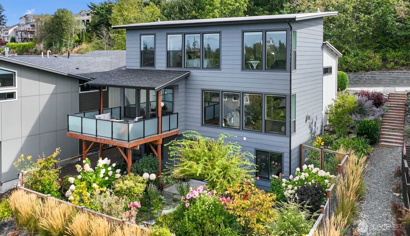 3414 Sussex Drive