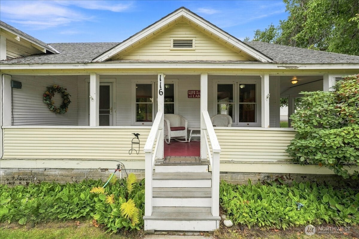 116 Farnham Avenue