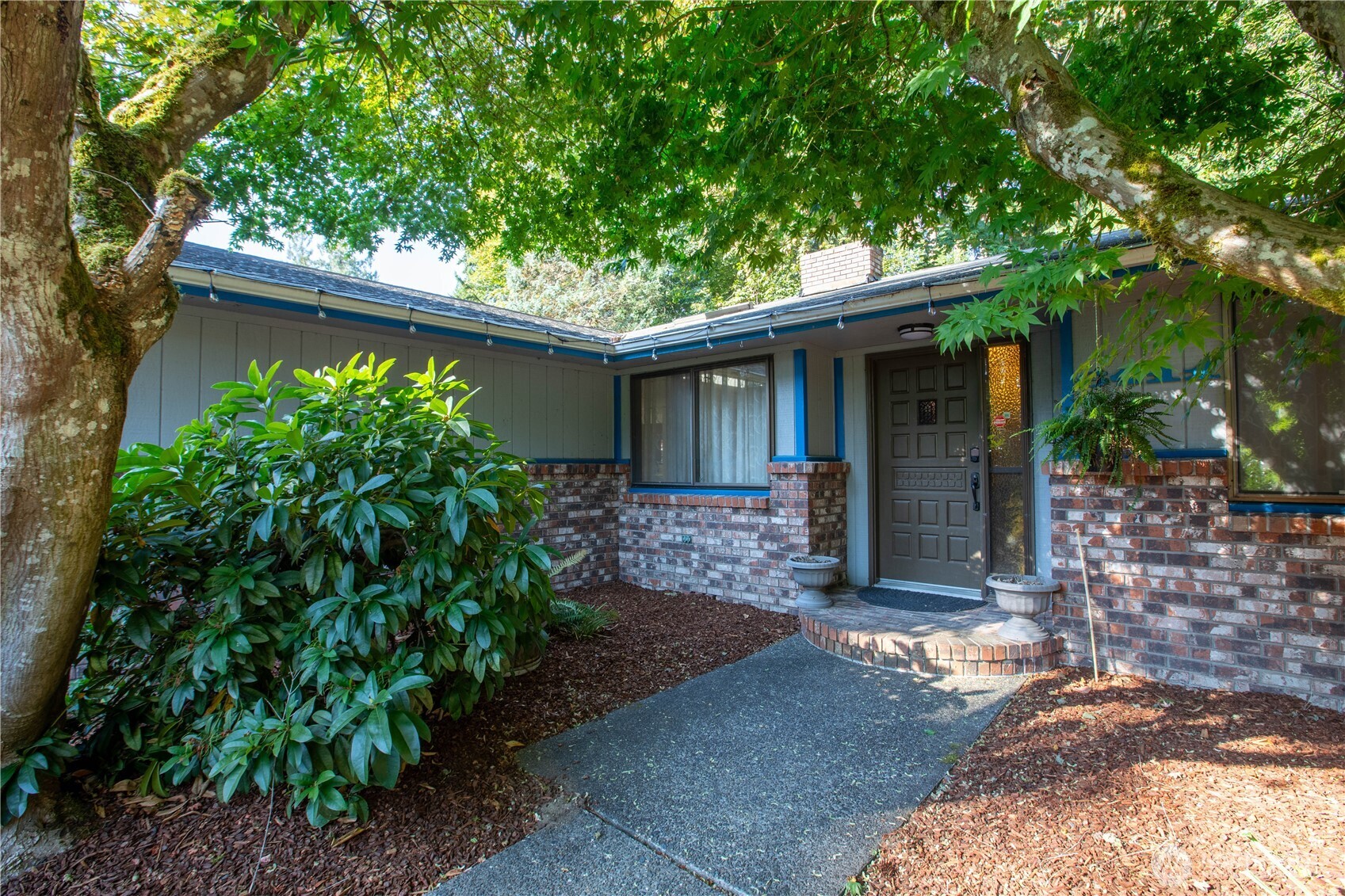 6411 Sierra Drive