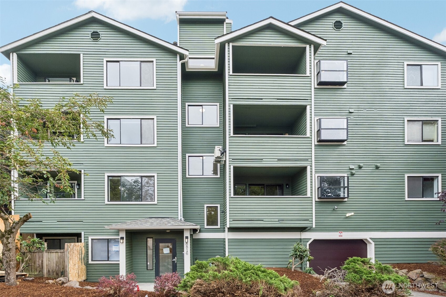 8816 Nesbit Avenue #203