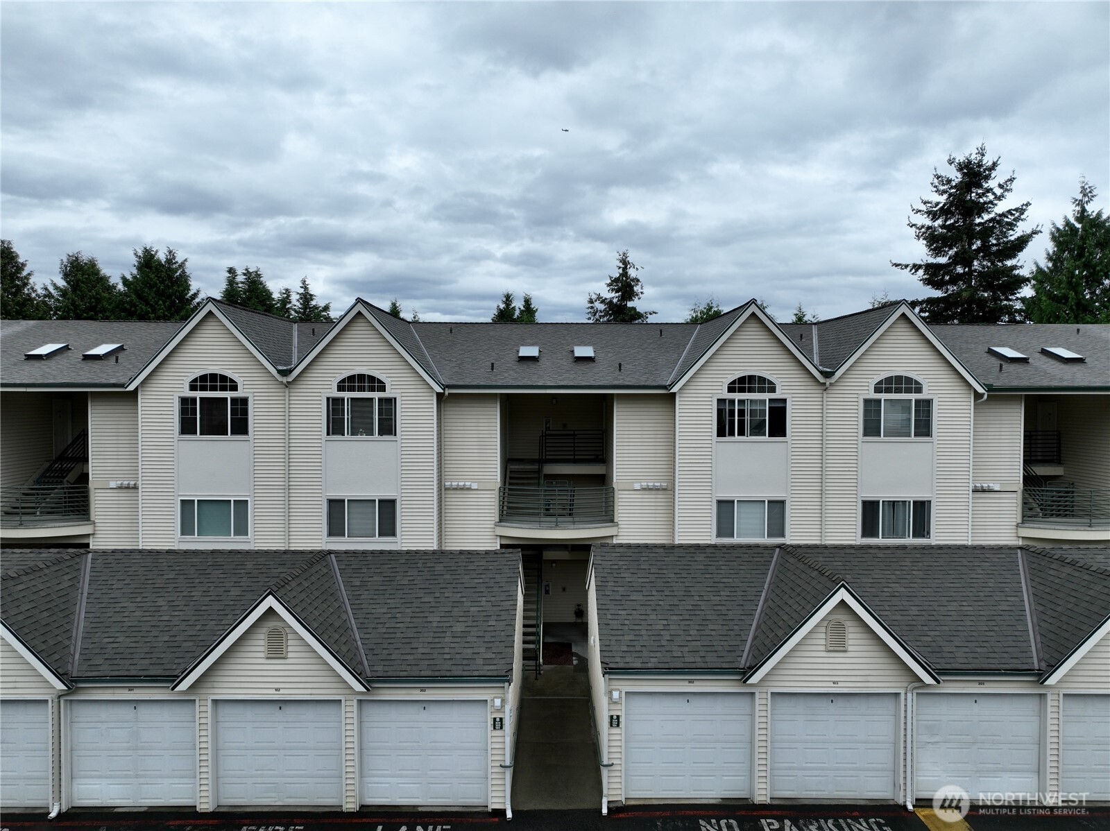 440 Maple Avenue #B303