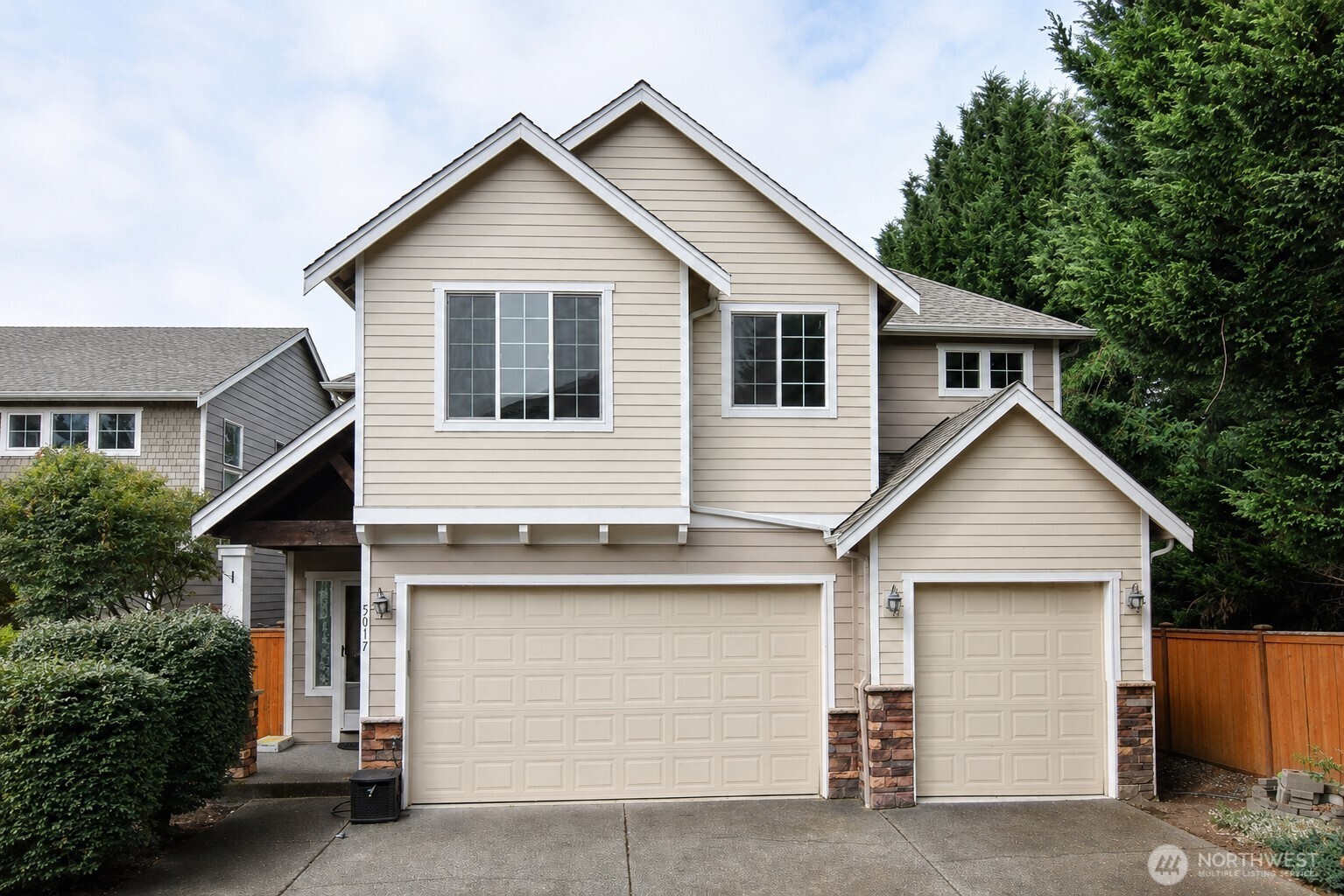 5017 BLACK ROCK Loop