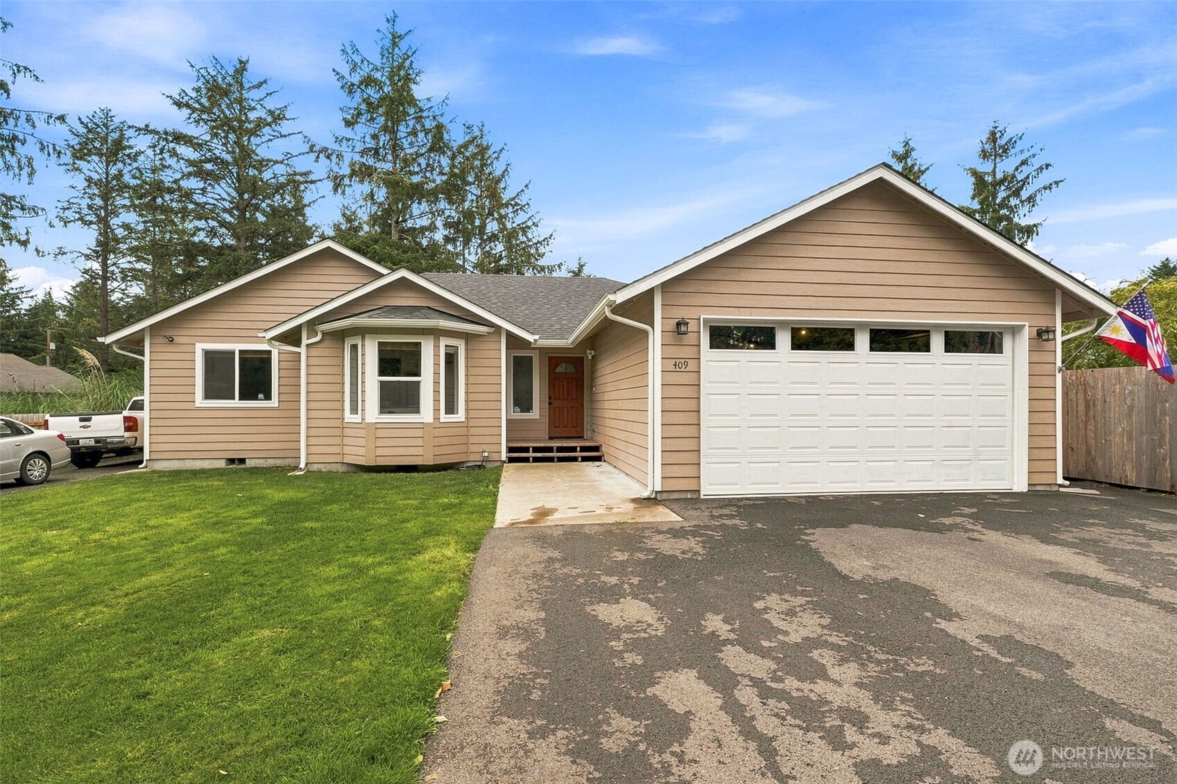 409 Snahapish Avenue