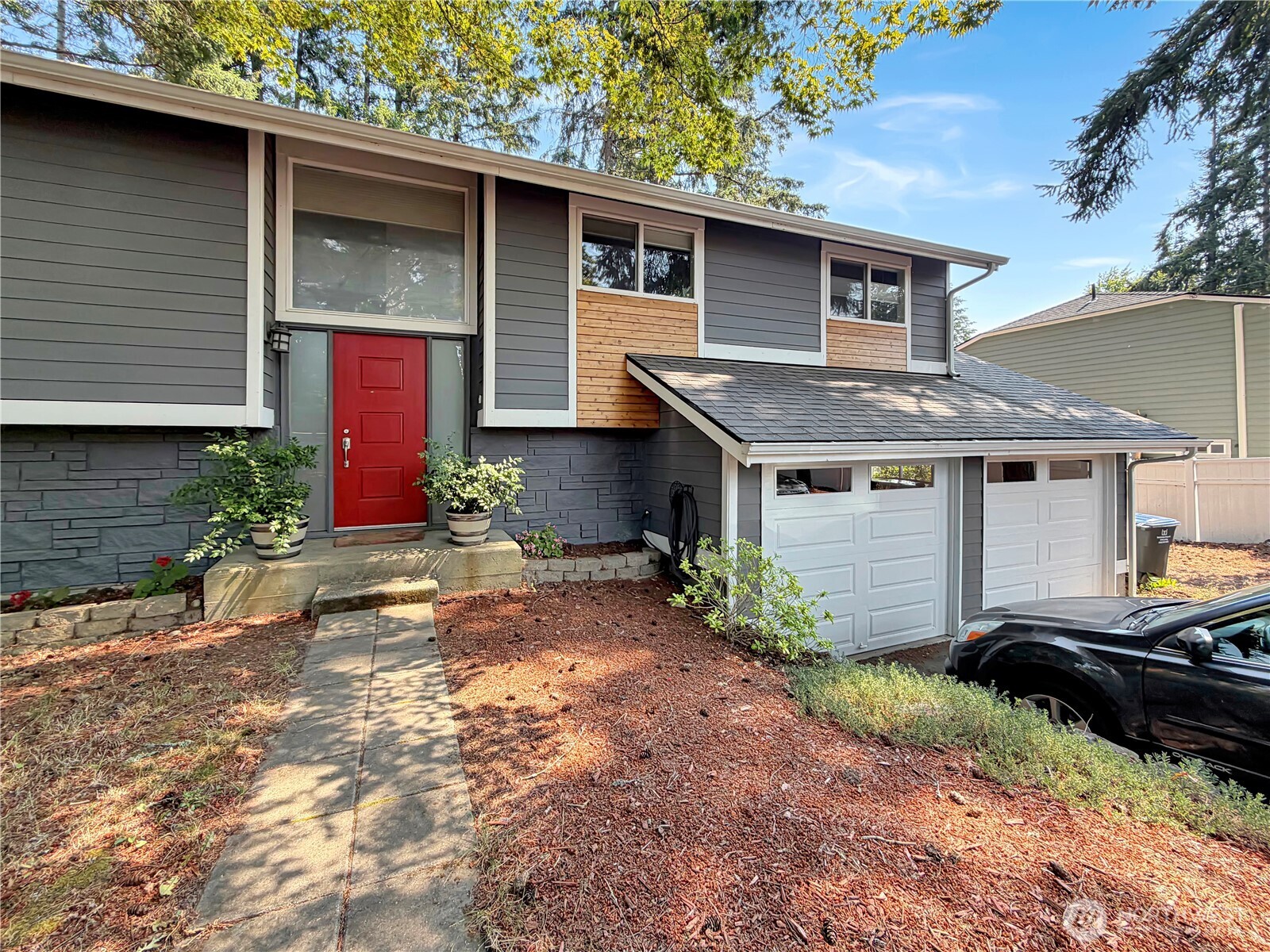 1162 Grow Avenue