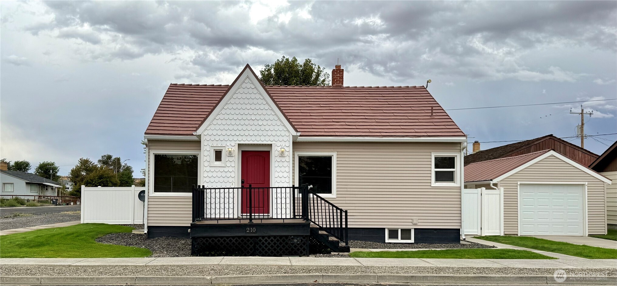 210 4th Avenue