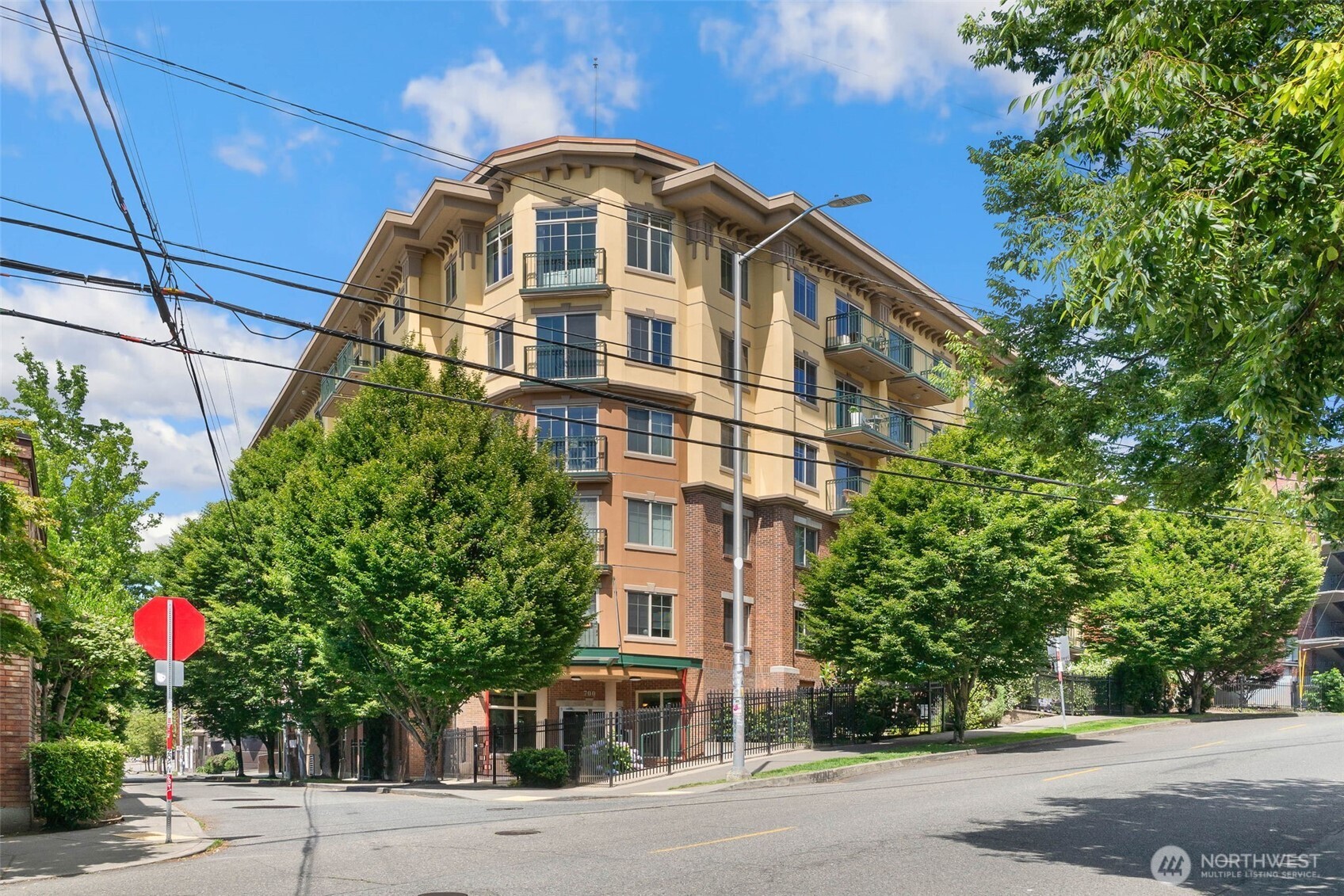700 Denny Way #203