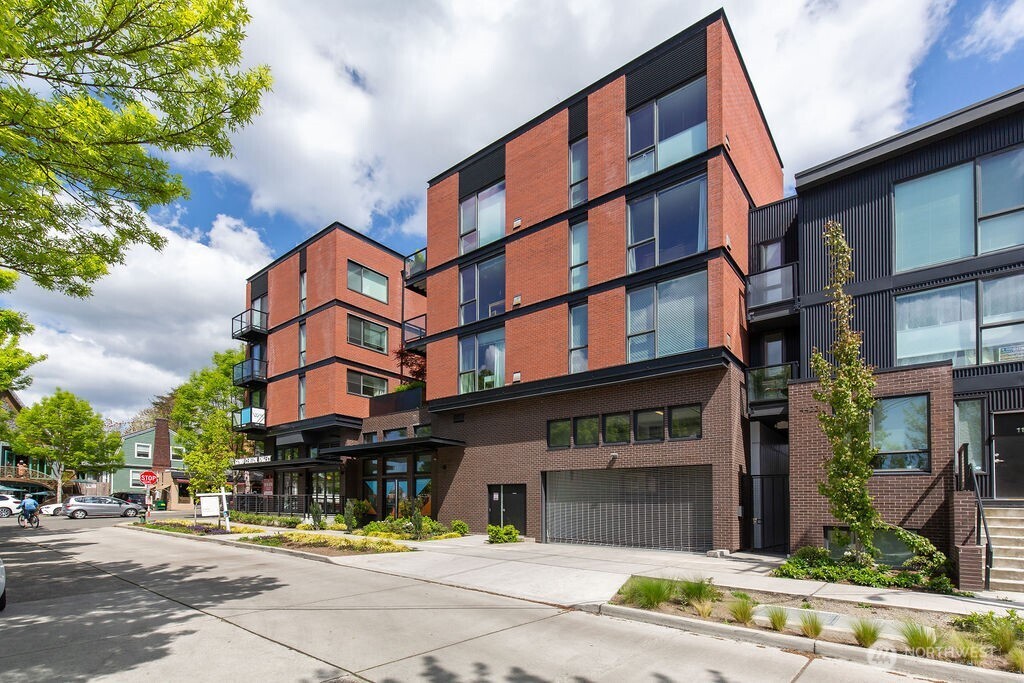 1601 45th Street #214