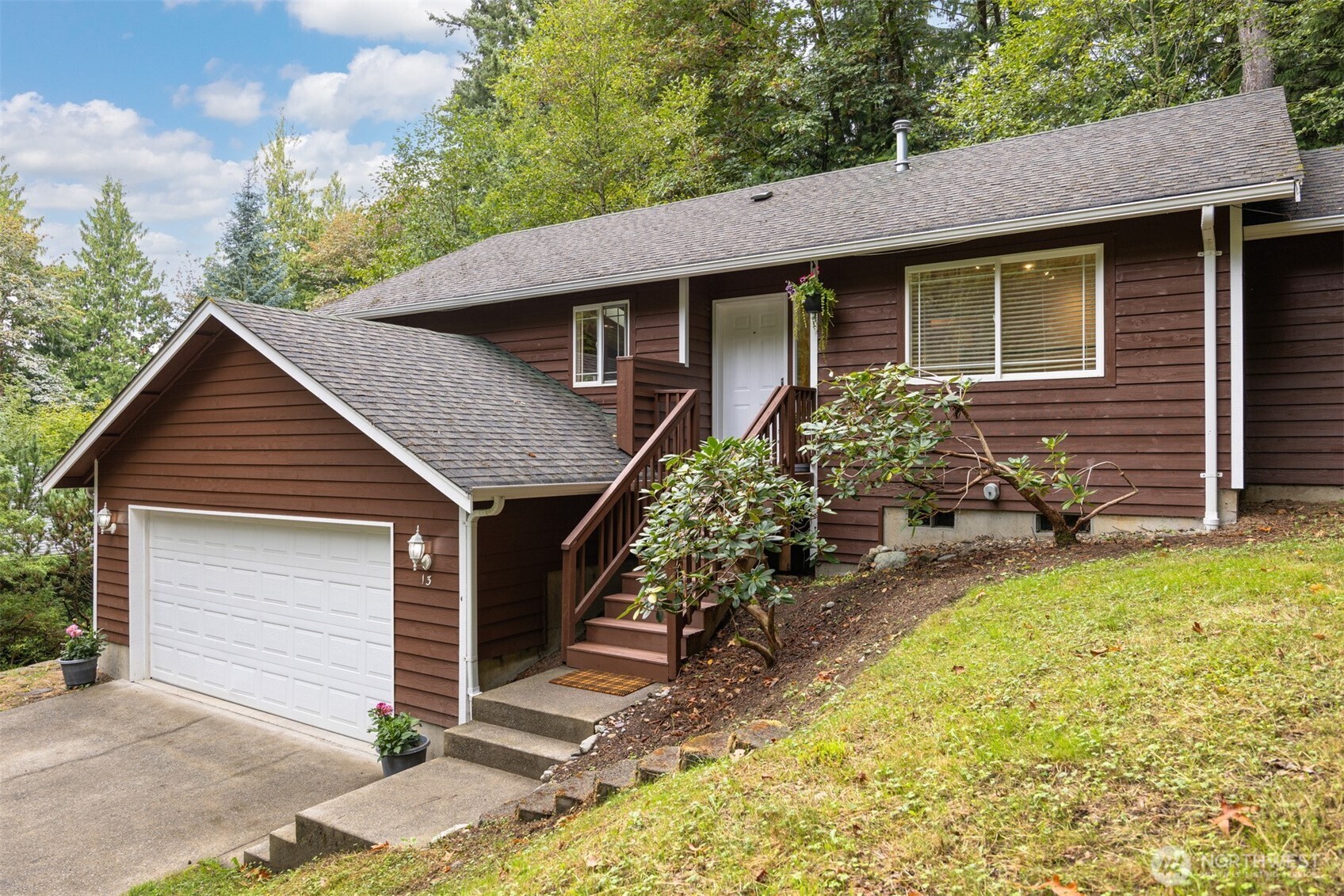 13 Rocky Ridge Drive