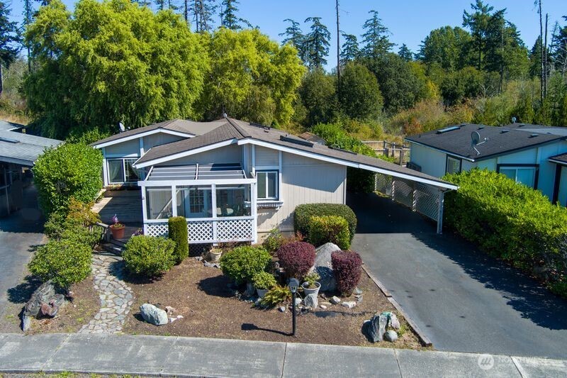 1785 Douglas Road #24