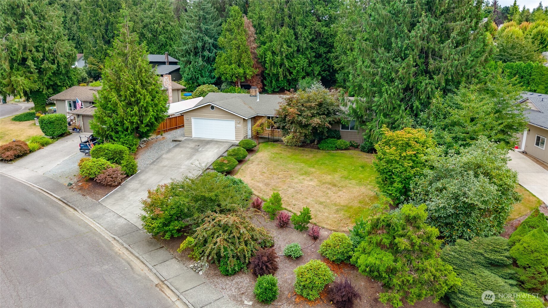 3910 Pueblo Heights