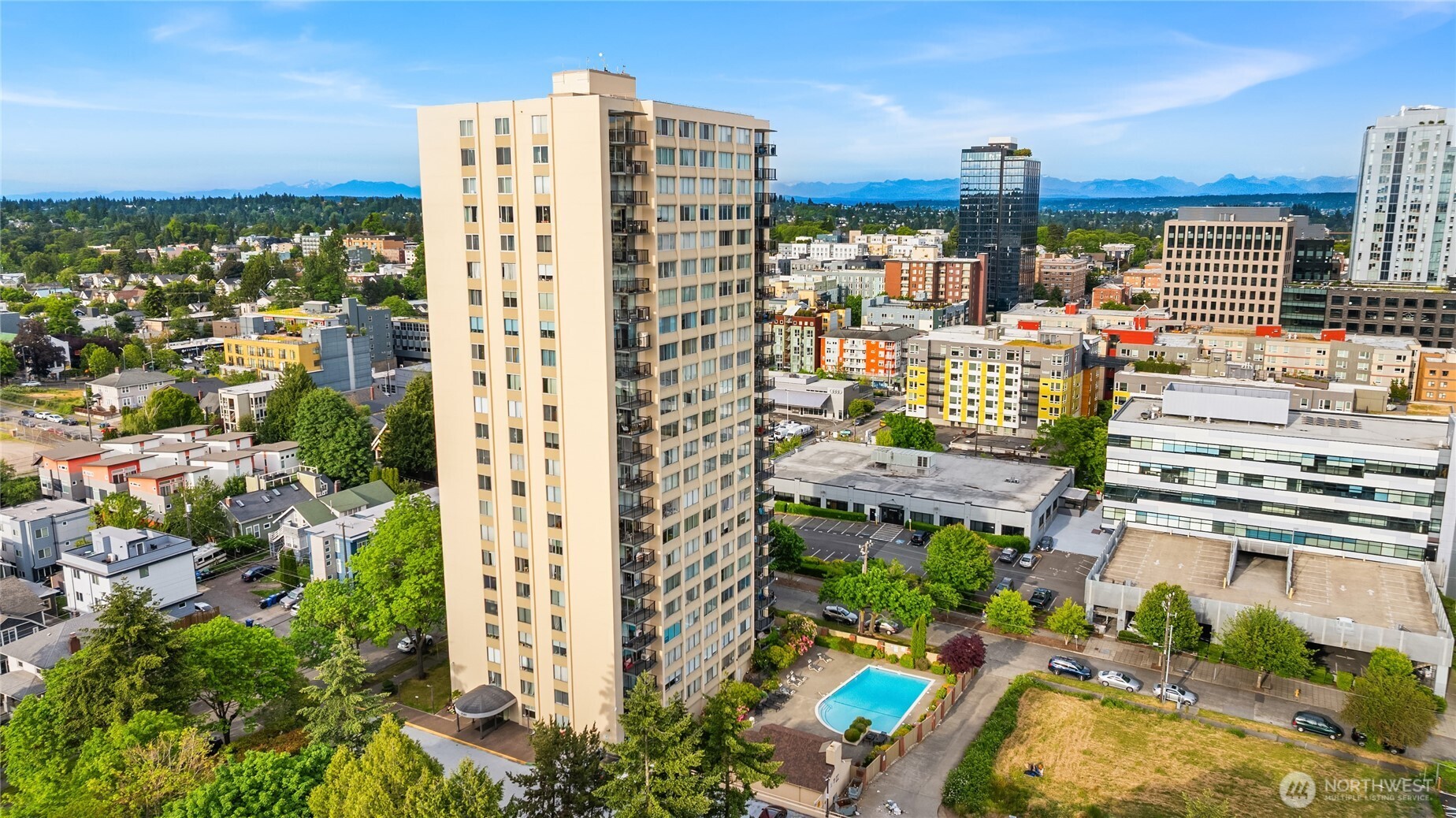 4540 8th Avenue #801