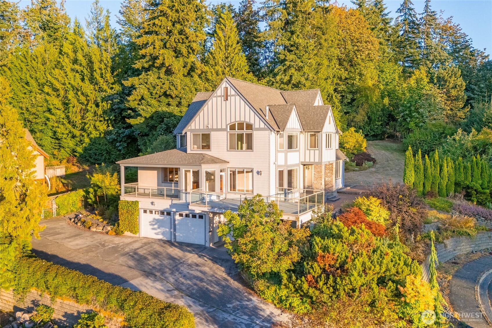 1015 Lone Tree Court