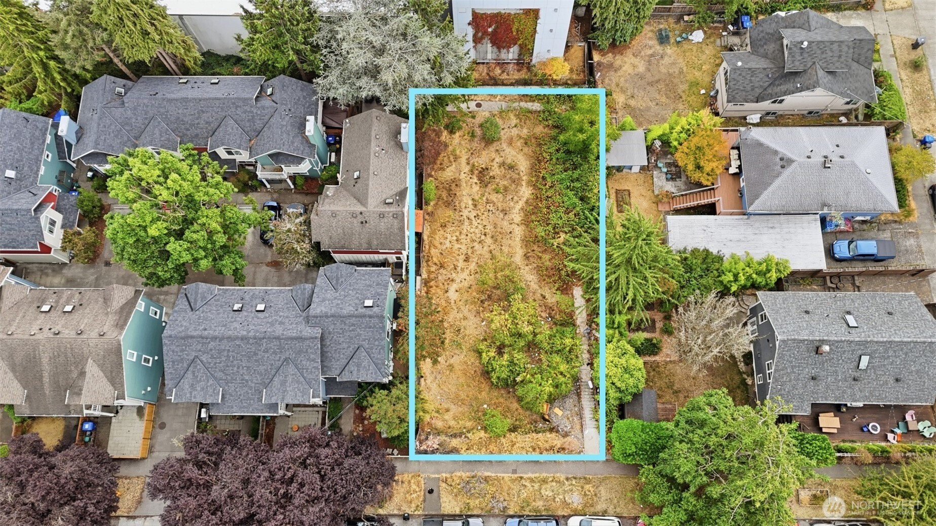 9309 Aurora Avenue