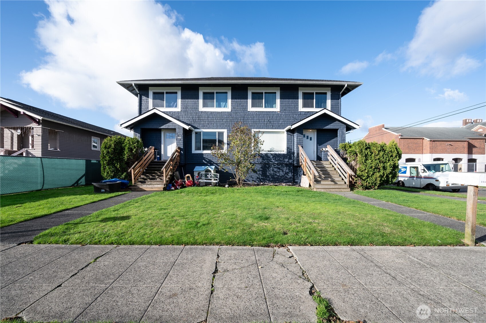 300 3rd Street