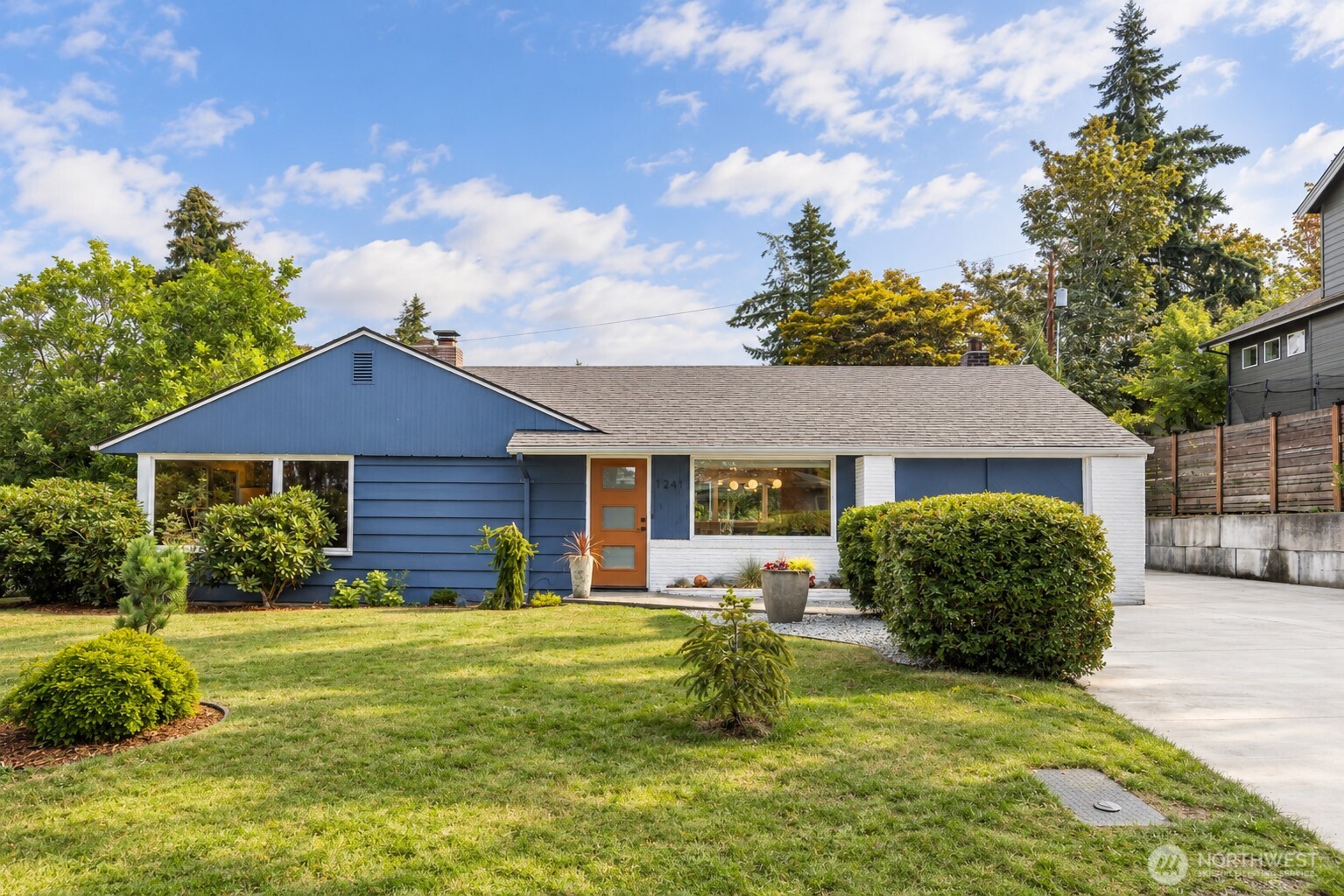 1241 Verona Street