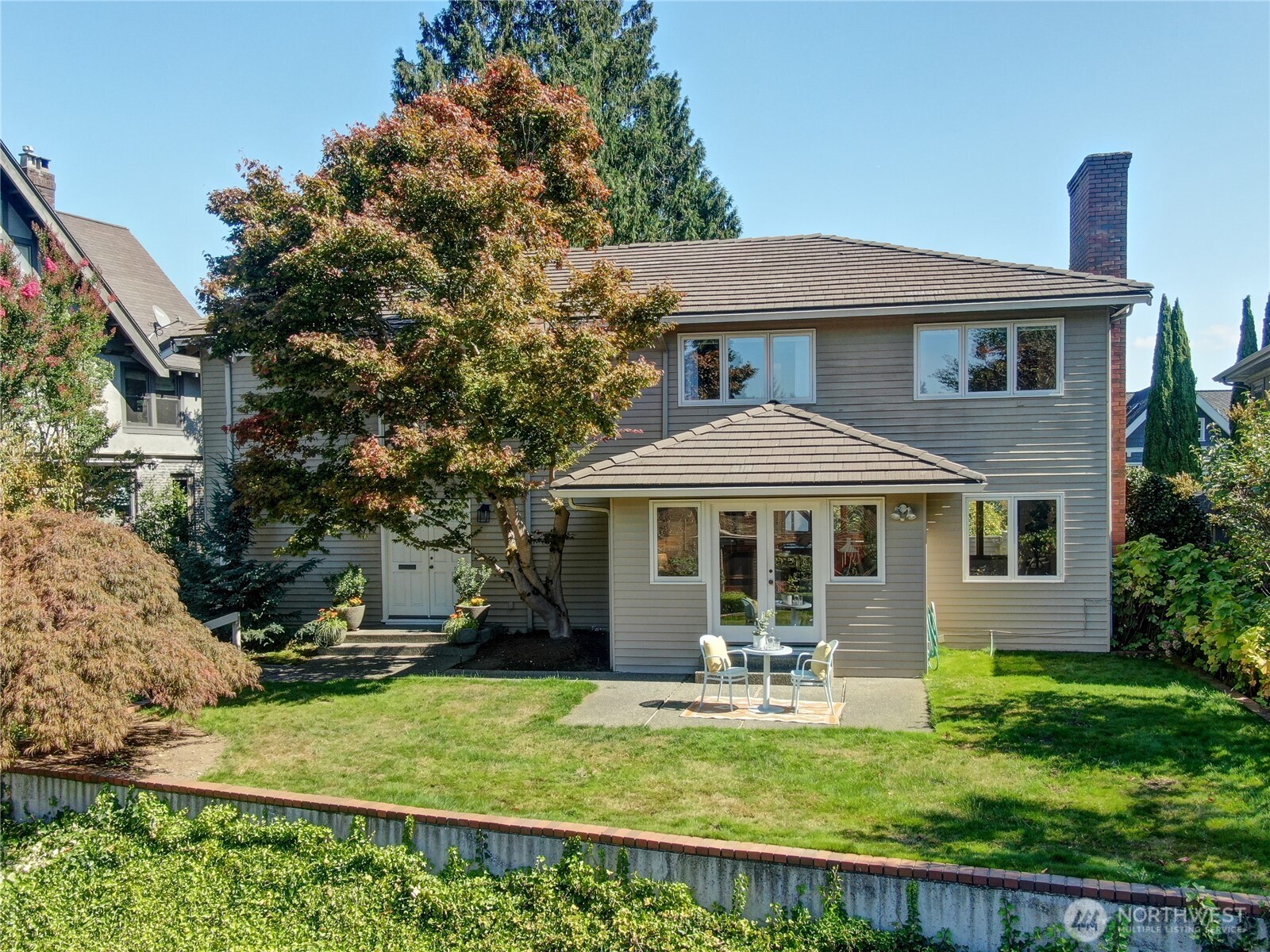2712 Mount Saint Helens Place