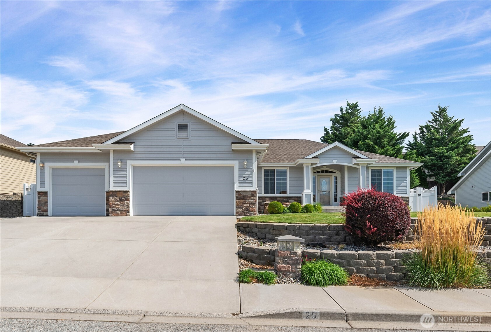 25 Mandolin Avenue