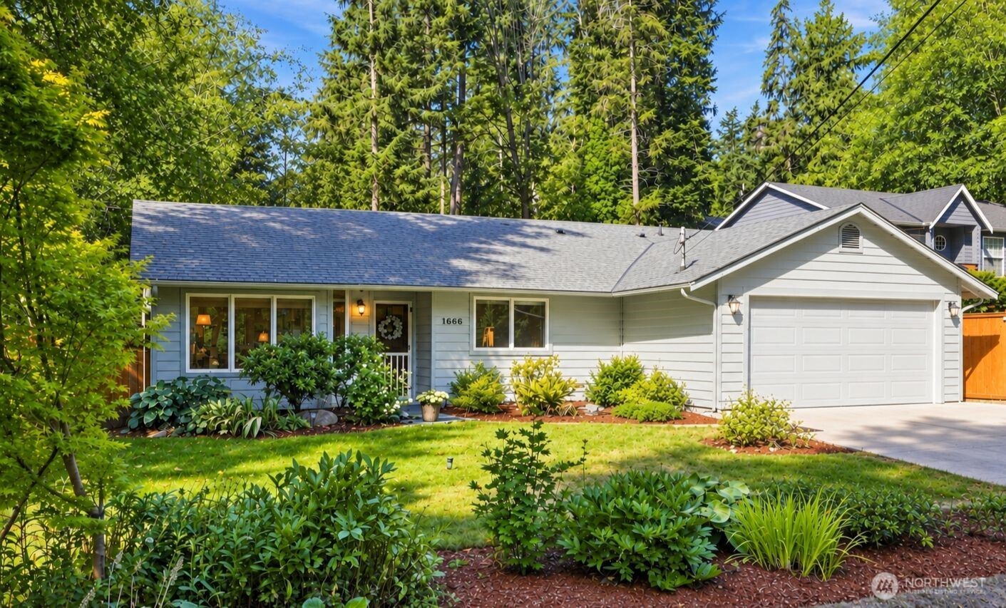 1666 Vine Maple Lane