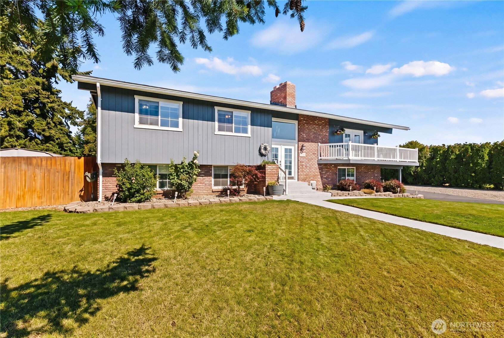 1204 Vista Road