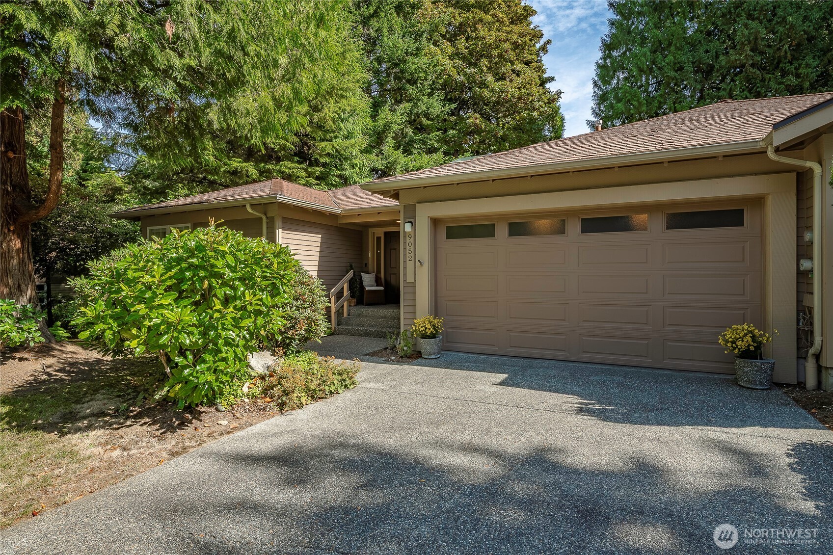 9052 Gleneagle Drive #19