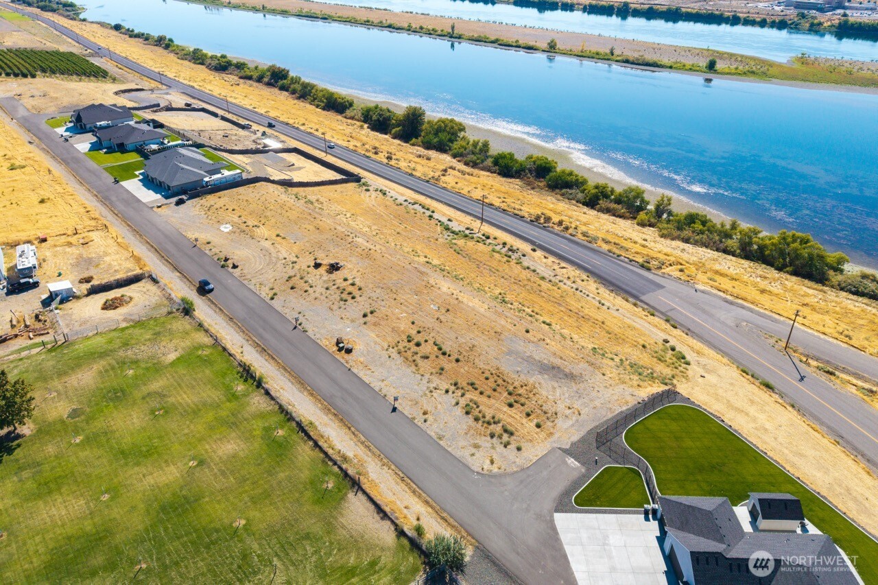 141 Columbia Bluff Lane #Lot 4