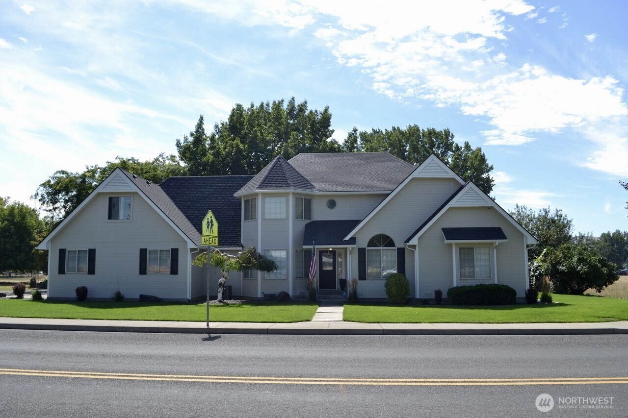 1022 Capitol Avenue
